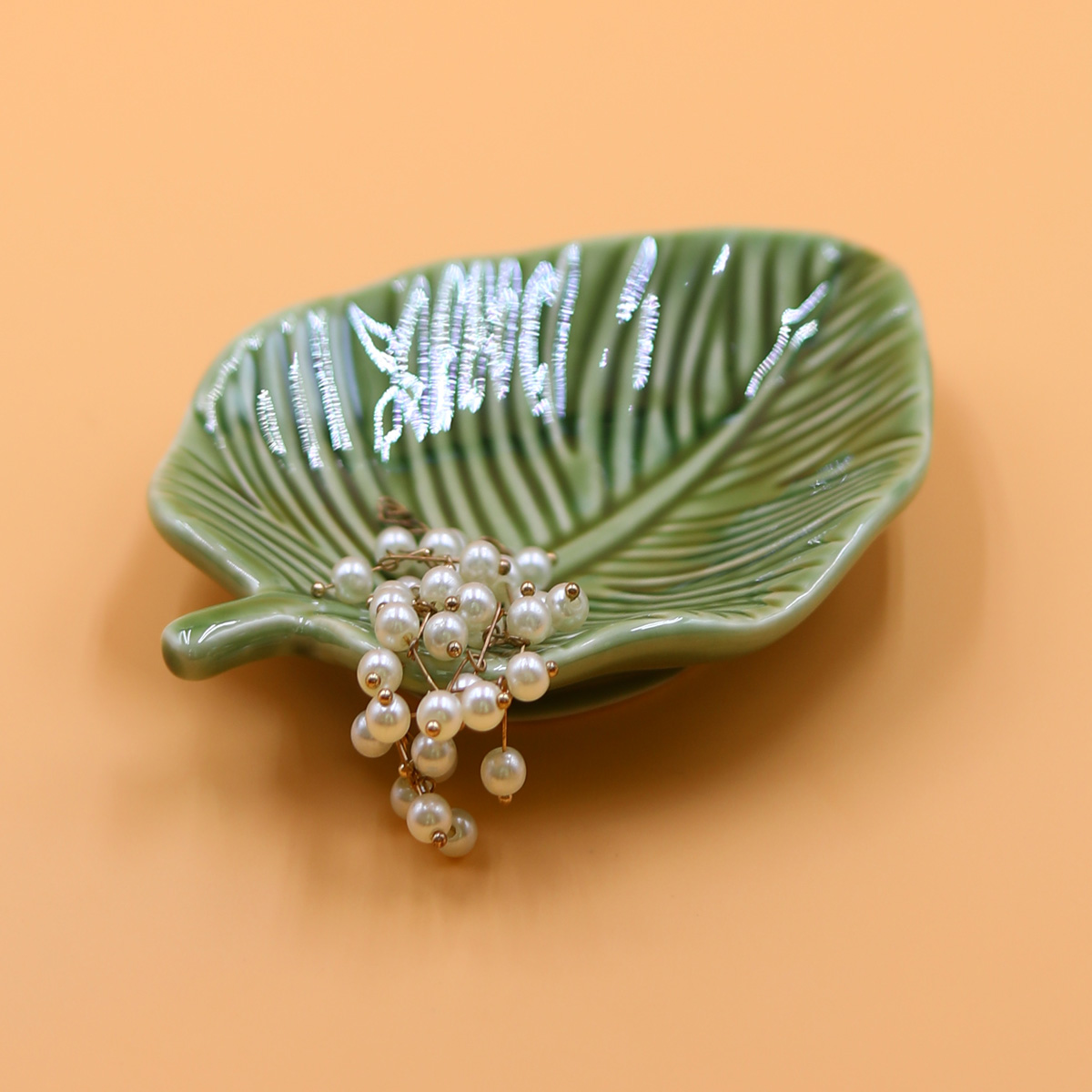1Pcs Leaf-Shaped Jewelry Organ - Hoop Earrings avaliação e preço